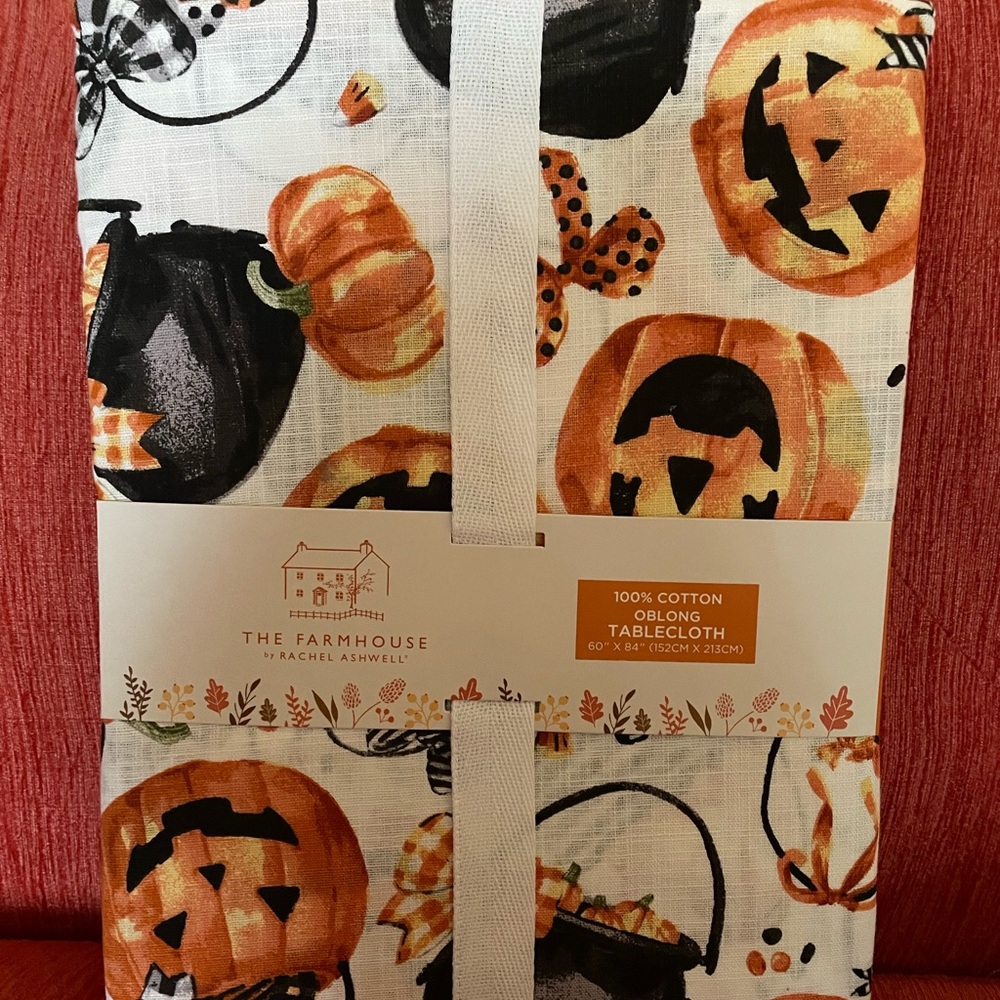 Rachel Ashwell The Farmhouse Halloween Print 60” x 84” Tablecloth